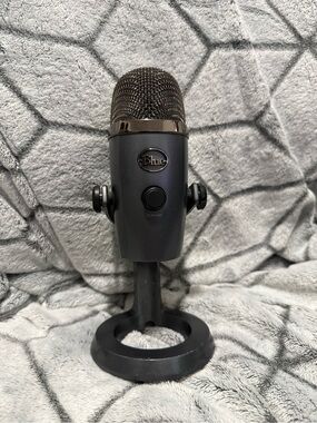 Blue Yeti Nano Wired Premium USB Microphone